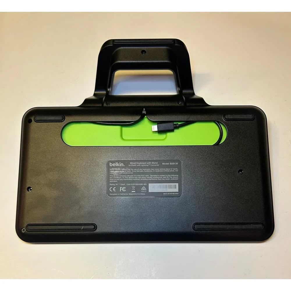 Belkin Wired Keyboard with Stand‎ B2B130 for iPad Lightning Connector Black